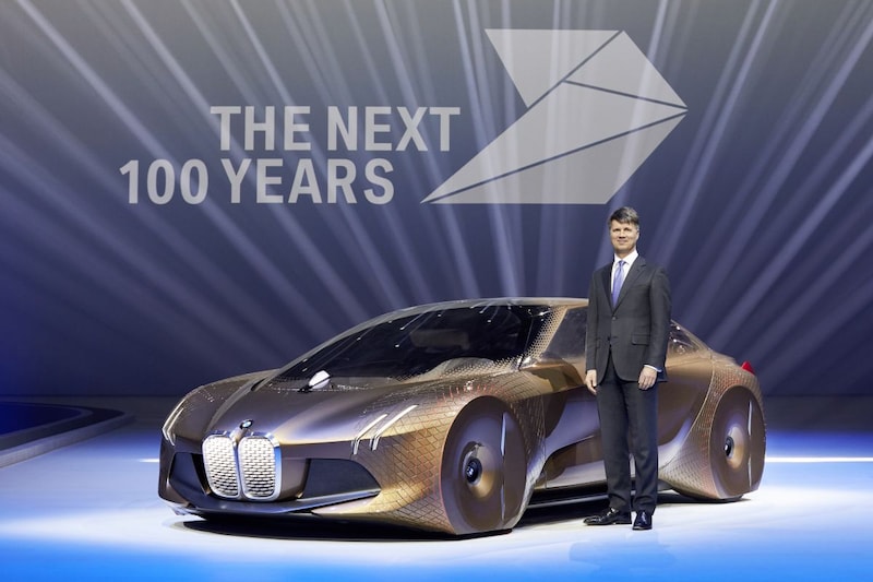 BMW Vision Next 100 blikt vooruit
