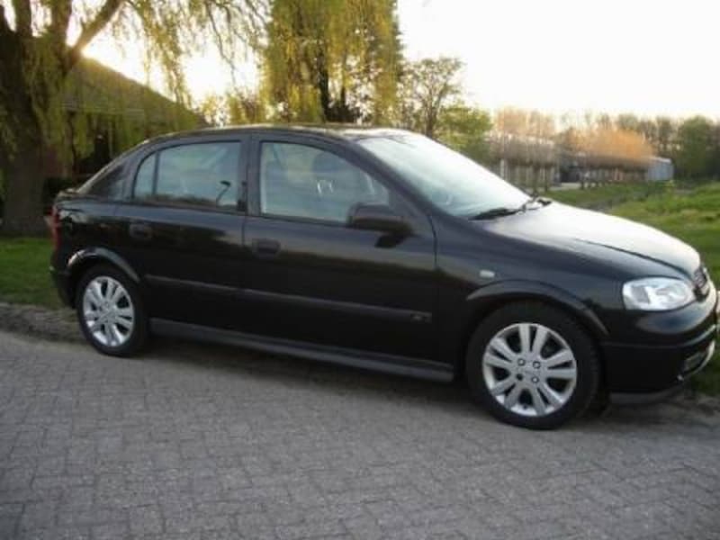 Opel Astra 1.6i-16V Sport Edition (2002)