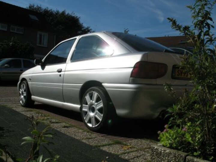 Ford Escort 1.6i Business Edition Cool (1998)