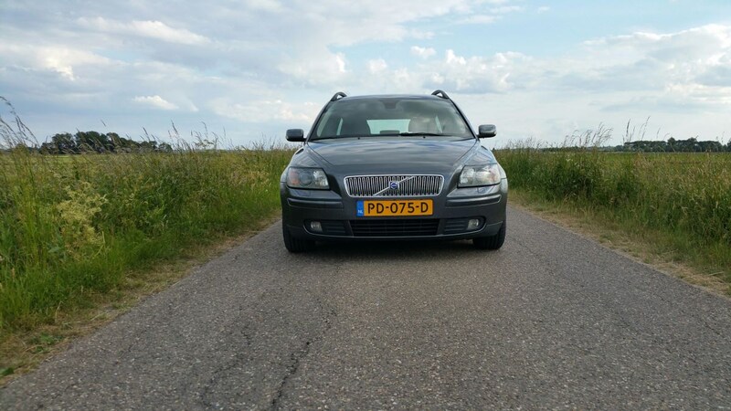 Volvo V50 2.4i Momentum (2004)