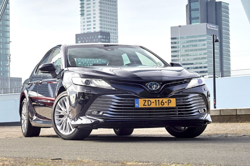 Toyota Camry 2.5 Hybrid Premium