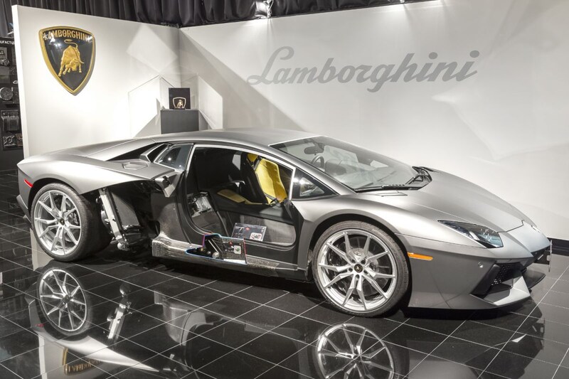 Lamborghini opent onderzoekscentrum koolstofvezel