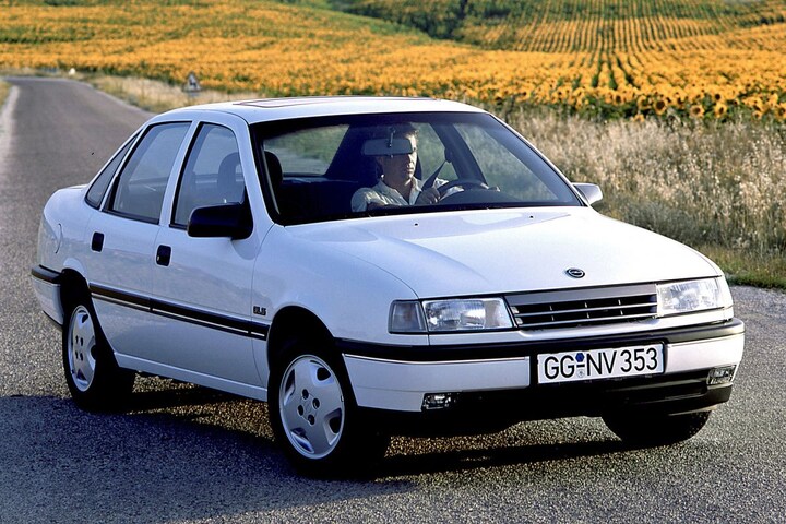 Opel Vectra (1988)