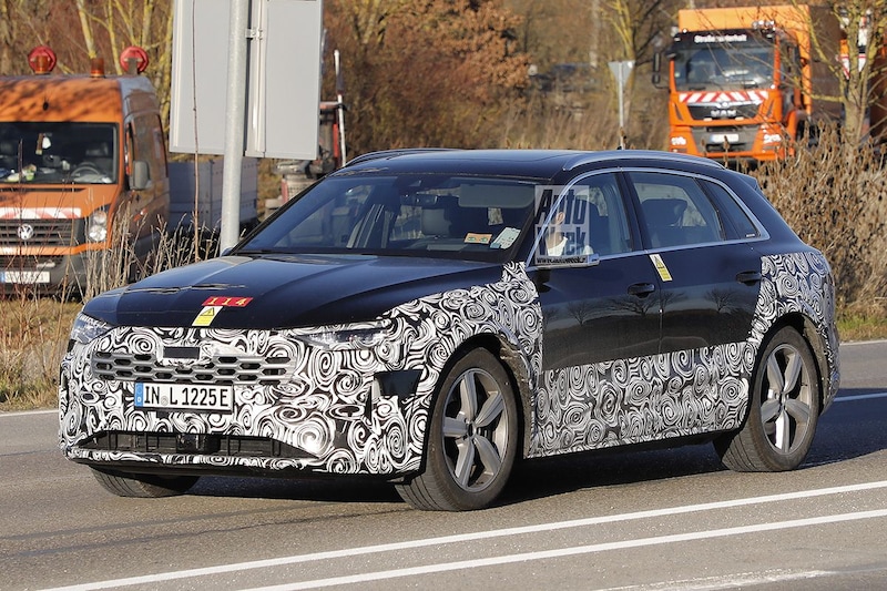 Spyshots Audi E-tron facelift