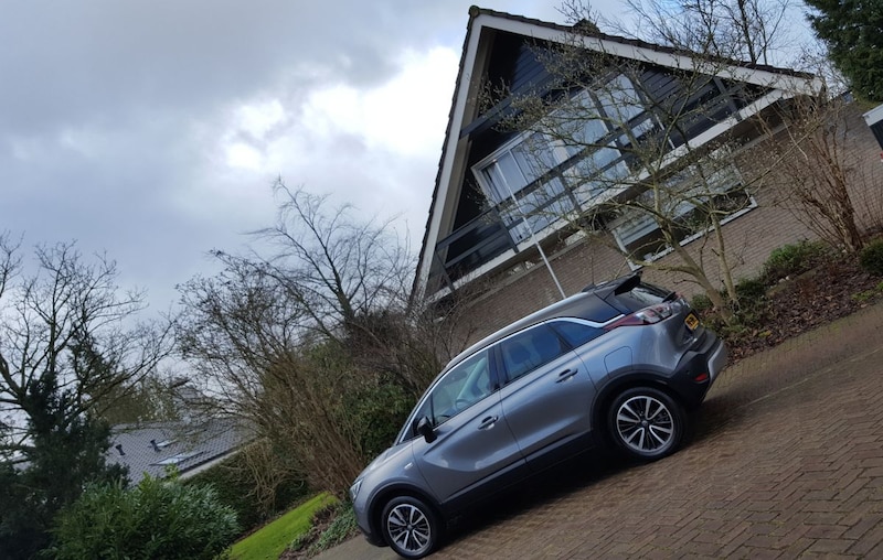 Opel Crossland X (2017)