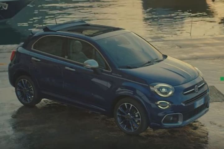 Fiat 500X Yachting (teaser)