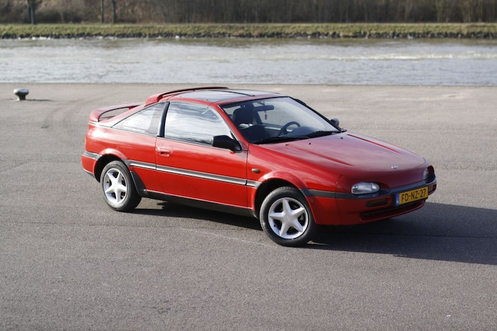 Nissan 100 NX 1.6 SLX (1992) 9 review AutoWeek.nl