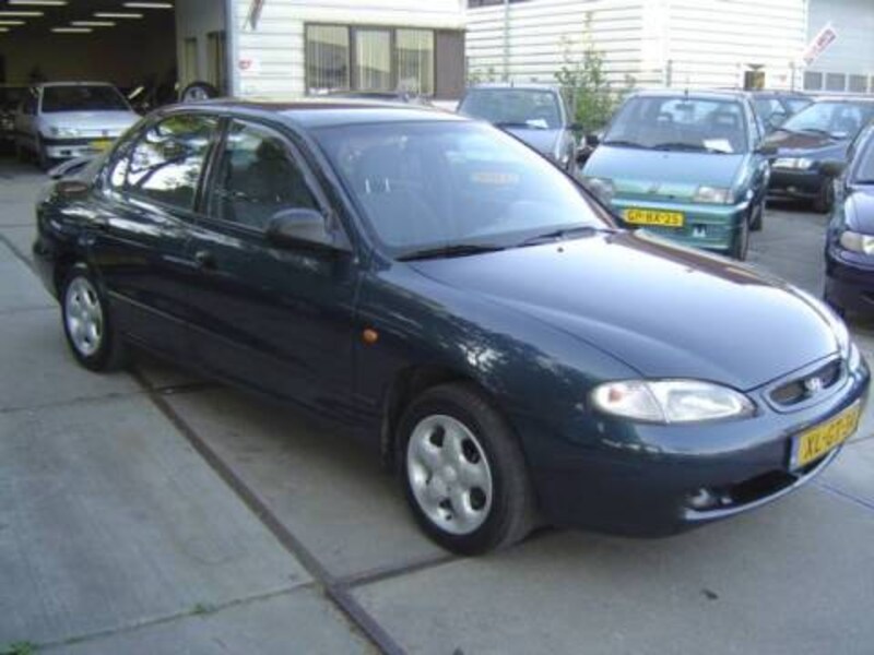 Hyundai Lantra 1.5i GLX (1999)
