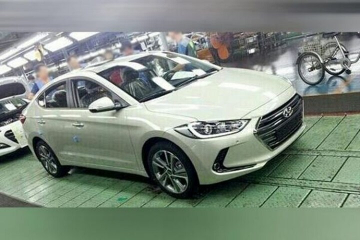 Hyundai Elantra nu al op internet