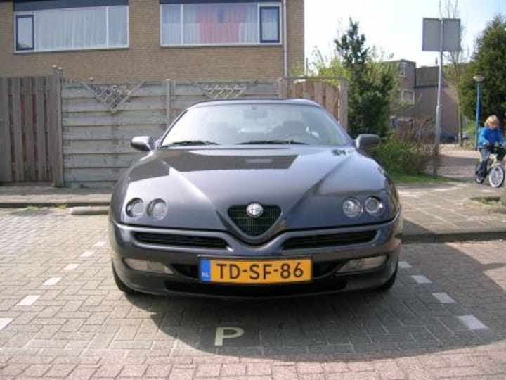 Alfa Romeo GTV 2.0 Twin Spark 16V L (1998)
