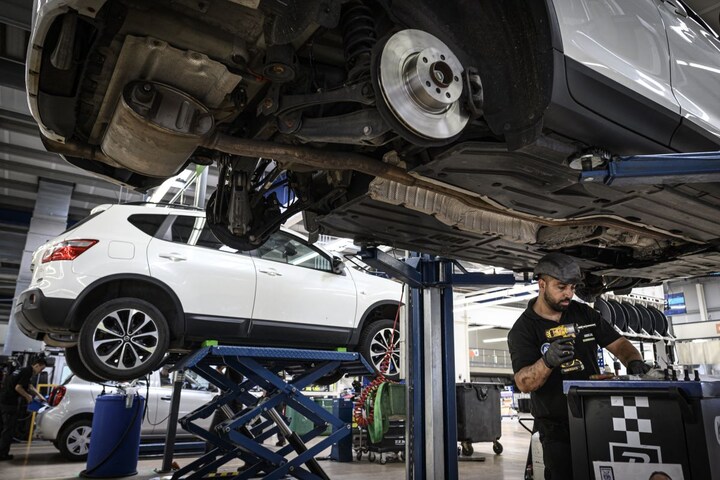 Auto onderhoud reparatie apk Frankrijk (ANP)