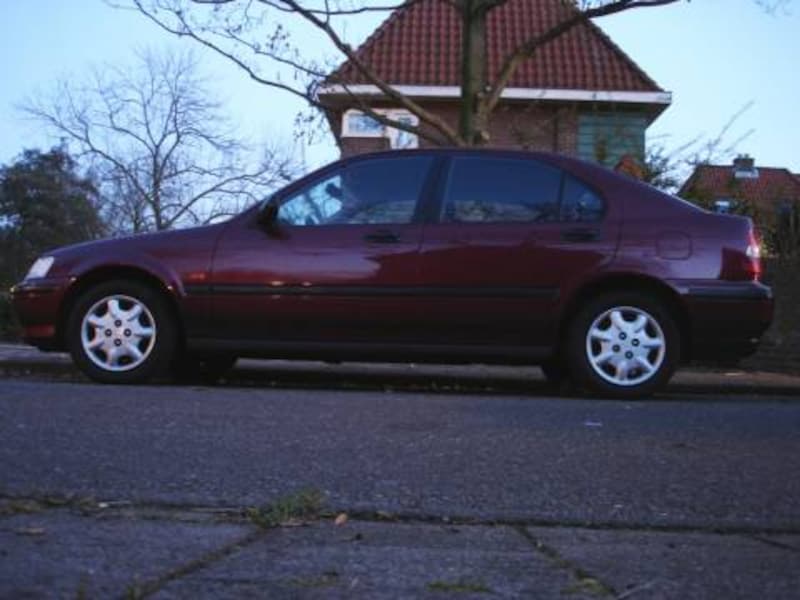 Honda Civic 1.5i VTEC-E (1999)