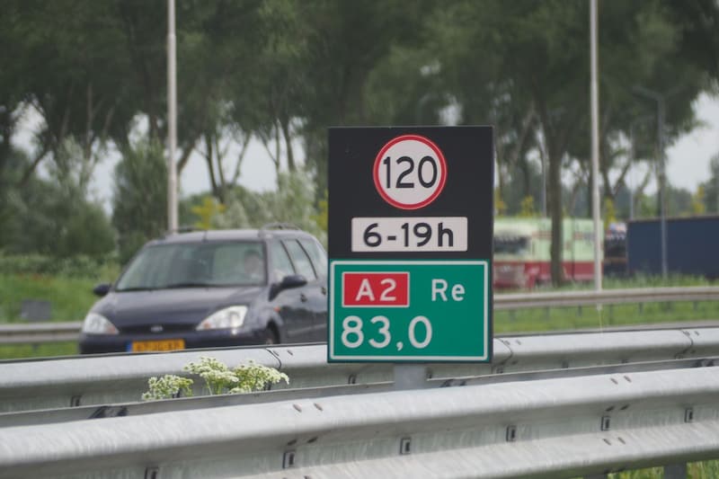 A2 snelweg snelheidslimiet hectometerbordje