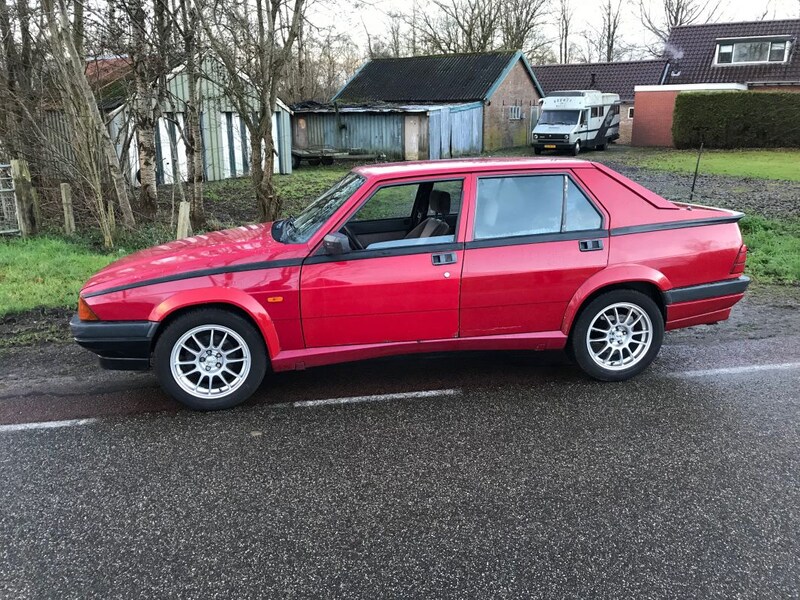 Alfa Romeo 75 2.0 Twin Spark (1992)