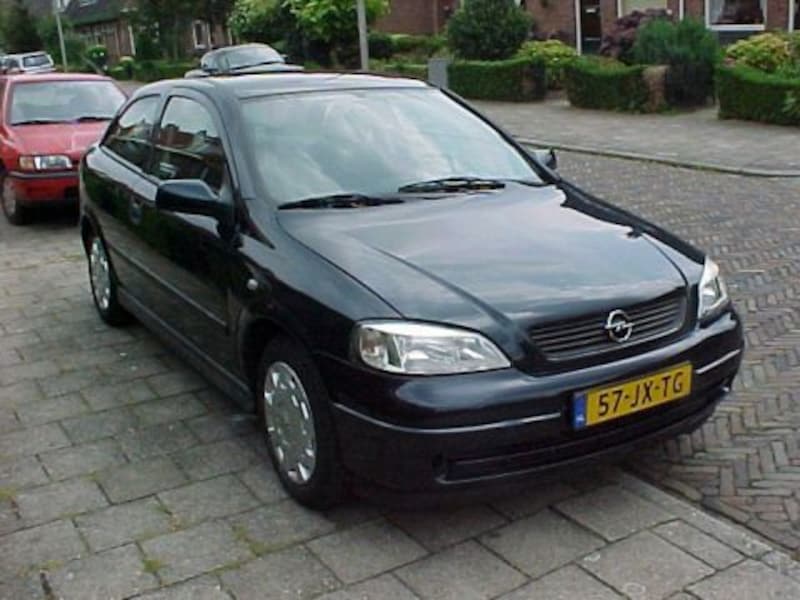 Opel Astra 1.6i Edition (2002)