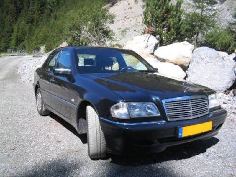 Mercedes-Benz C 220 Diesel Elegance (1998)