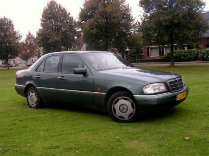 Mercedes-Benz C 200 Elegance (1995)