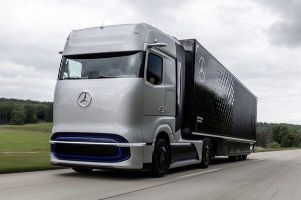Mercedes-Benz Daimler GenH2 Truck en eActros