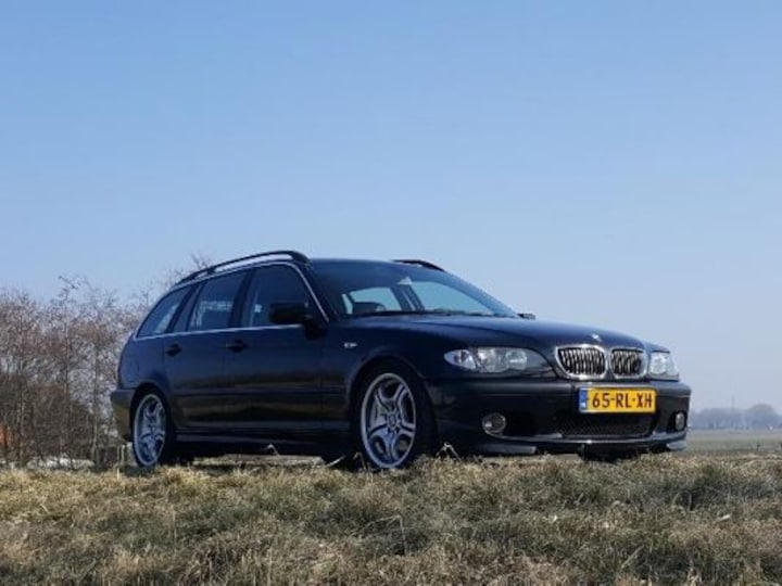 BMW 320i touring Executive (2002)