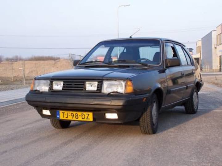 Volvo 360 GLT (1988)