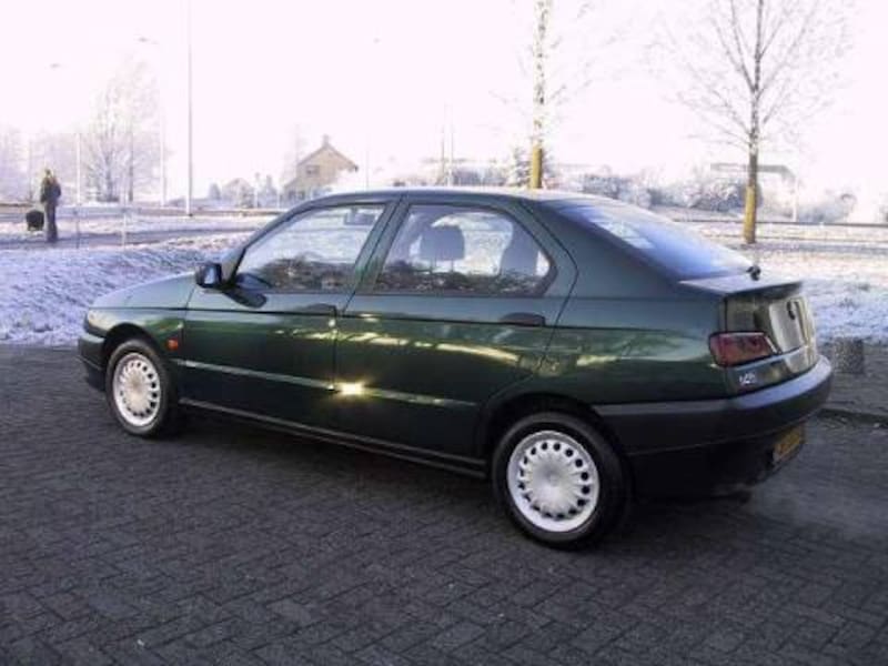 Alfa Romeo 146 1.6 Twin Spark 16V L (1997)