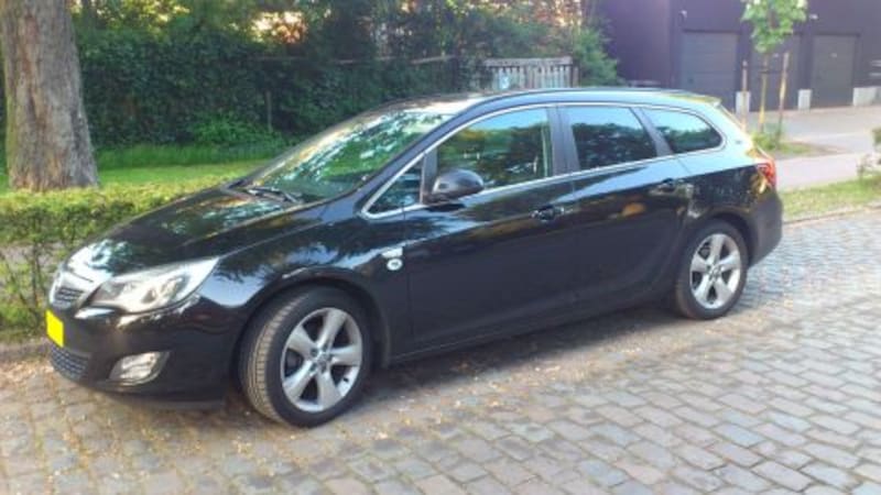 Opel Astra Sports Tourer 1.3 CDTI ecoFLEX Cosmo (2011)
