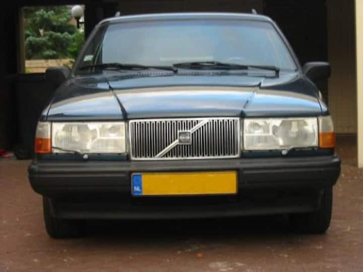 Volvo 940 GL 2.3i Estate (1993)