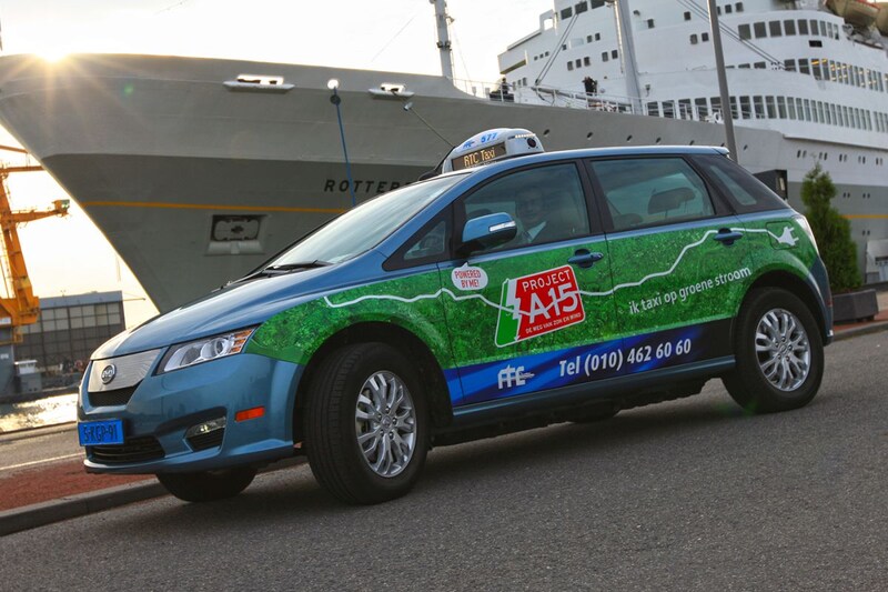 BYD levert 22 elektrische taxi's aan Rotterdam