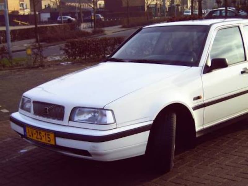 Volvo 460 1.9 Turbo Diesel (1995)