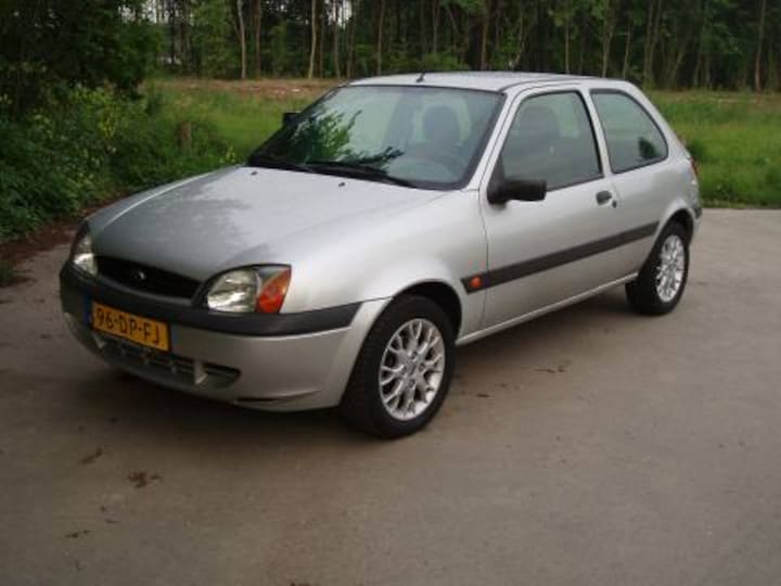 Afleiding Op risico Mortal Ford Fiesta 1.3i First Edition (1999) review - AutoWeek
