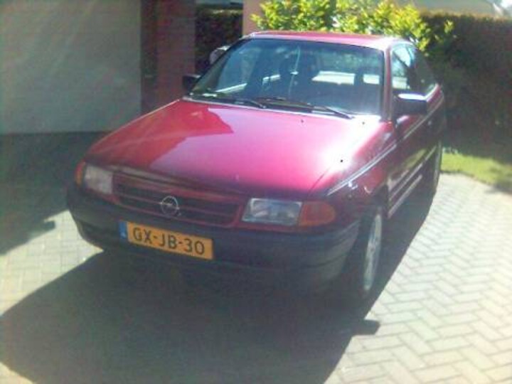 Opel Astra 1.4i GL (1993)