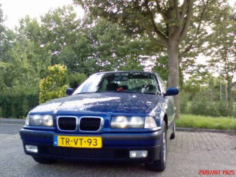 BMW 318iS Coupé (1998)