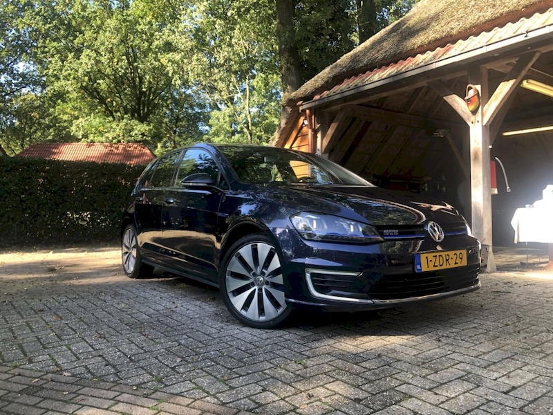 Volkswagen Golf 1.4 TSI GTE (2014)