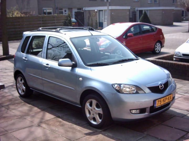 Mazda 2 1.4 Première (2004) AutoWeek.nl