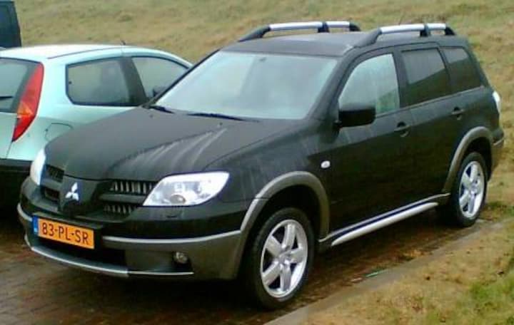 Mitsubishi Outlander 2.4 4WD Intense (2005)