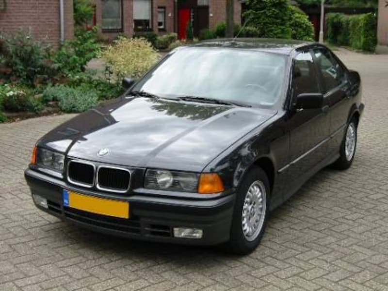 BMW 320i (1991) #2