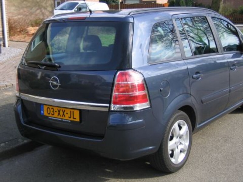 Opel Zafira 1.6 Temptation (2007)