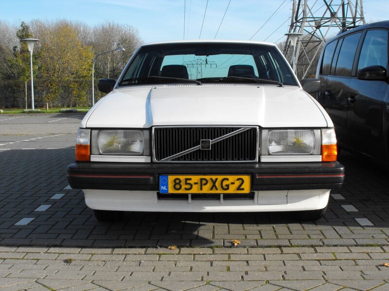 Volvo 740 GL 2.3 (1986)