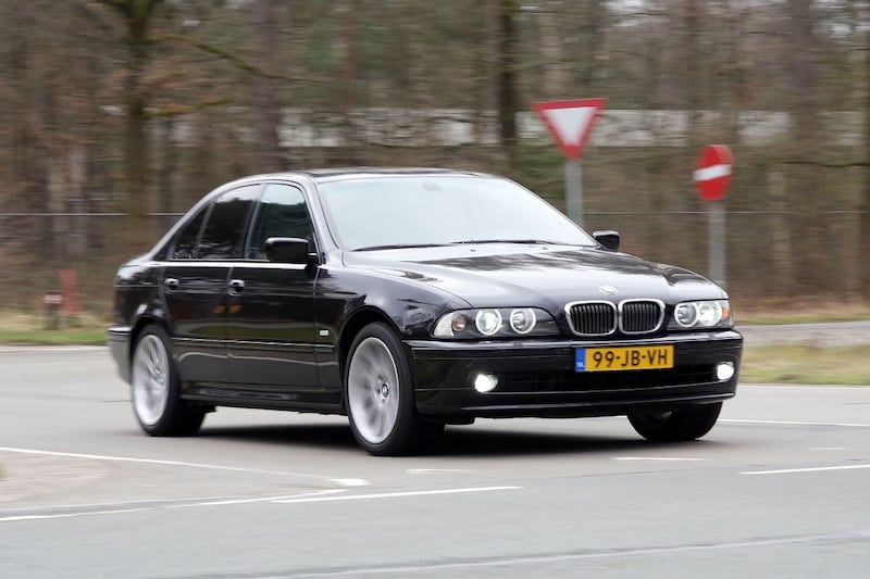 BMW 525i E39 (2002) - 286,625 km - Clock Round