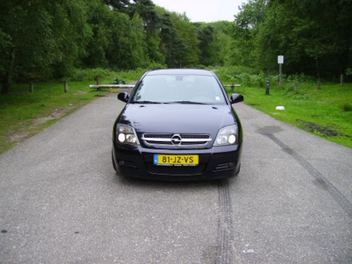 Opel Vectra GTS 2.2-16V Elegance (2002)