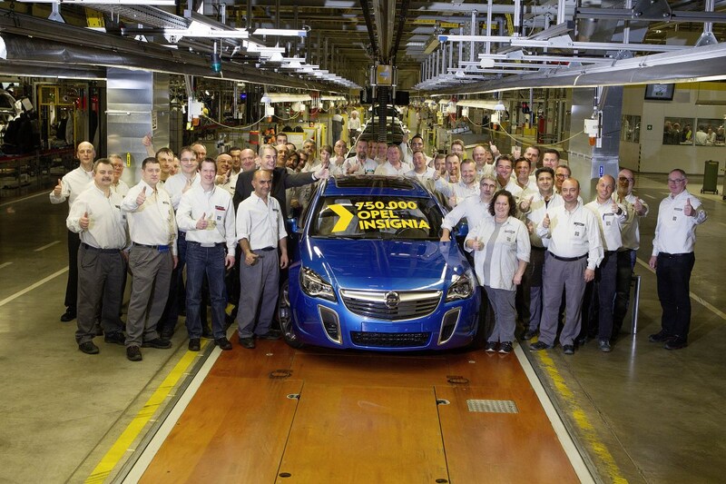 750.000e Opel Insignia van de band gerold!