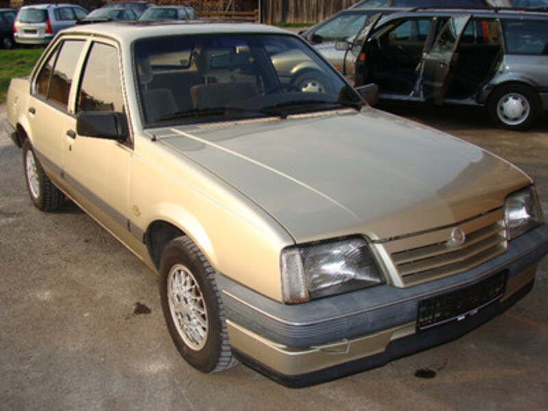 Opel Ascona 1.6 (1982)