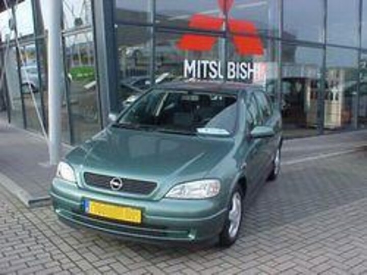 Opel Astra 1.6i CDX (1998)
