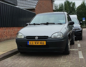 Opel Corsa (1995)