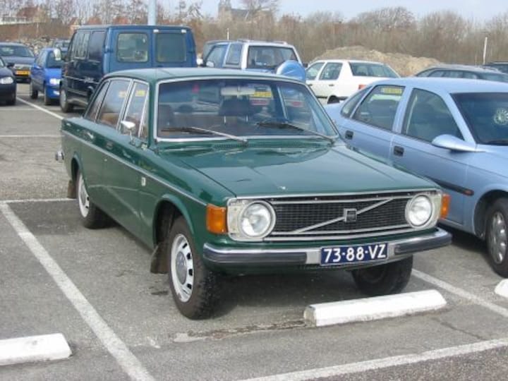 Volvo 140  (1973)