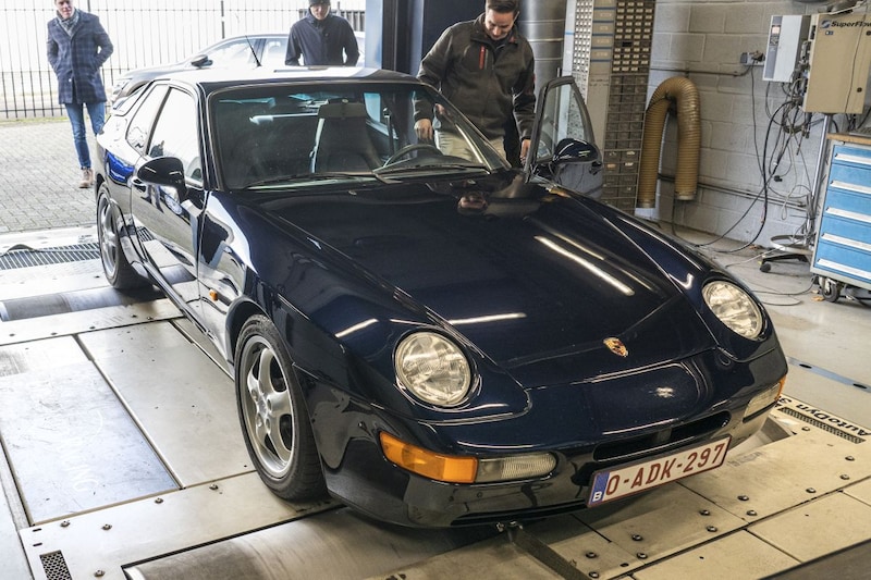 Porsche 968 - Op de rollenbank