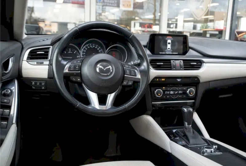 Mazda 6 SportBreak SkyActiv-D 2.2 175 GT-M (2016)