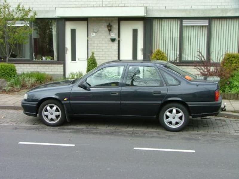 Opel Vectra 1.8i Sport (1994)
