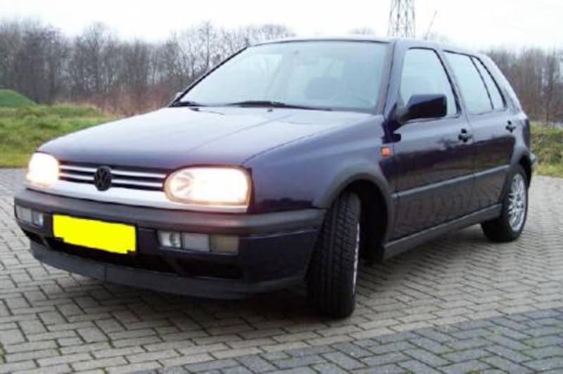 Volkswagen Golf 2.8 VR6 (1995)
