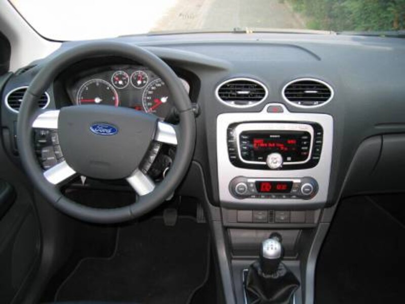 Ford Focus Wagon 1.6 TDCi 90pk Futura (2007)